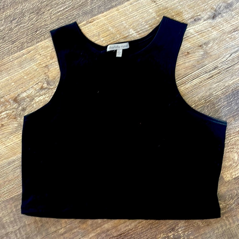 WOMANS/GIRLS L Black Crop Top
